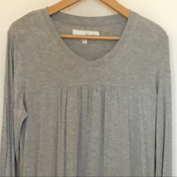 New NWOT Silver Sequined Smocked Soft Gray Long Sleeve Top - Picture 5 of 8